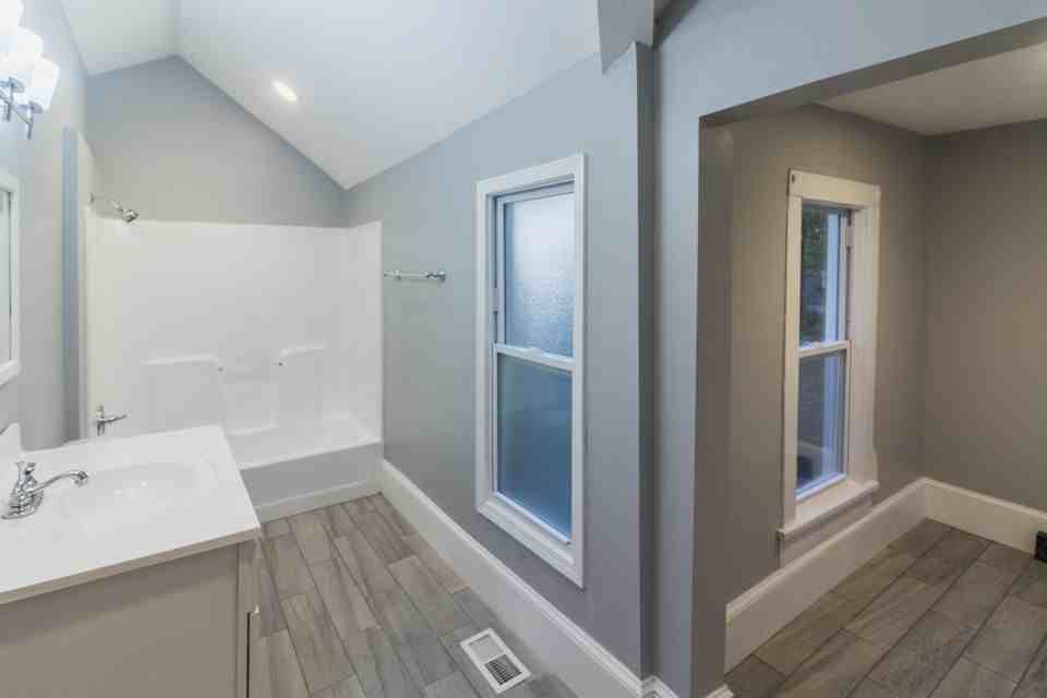 219 East Oldham Avenue #1 - Photo 7 of 25