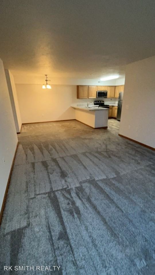 553 W. Sunset Dr. - Photo 2 of 12