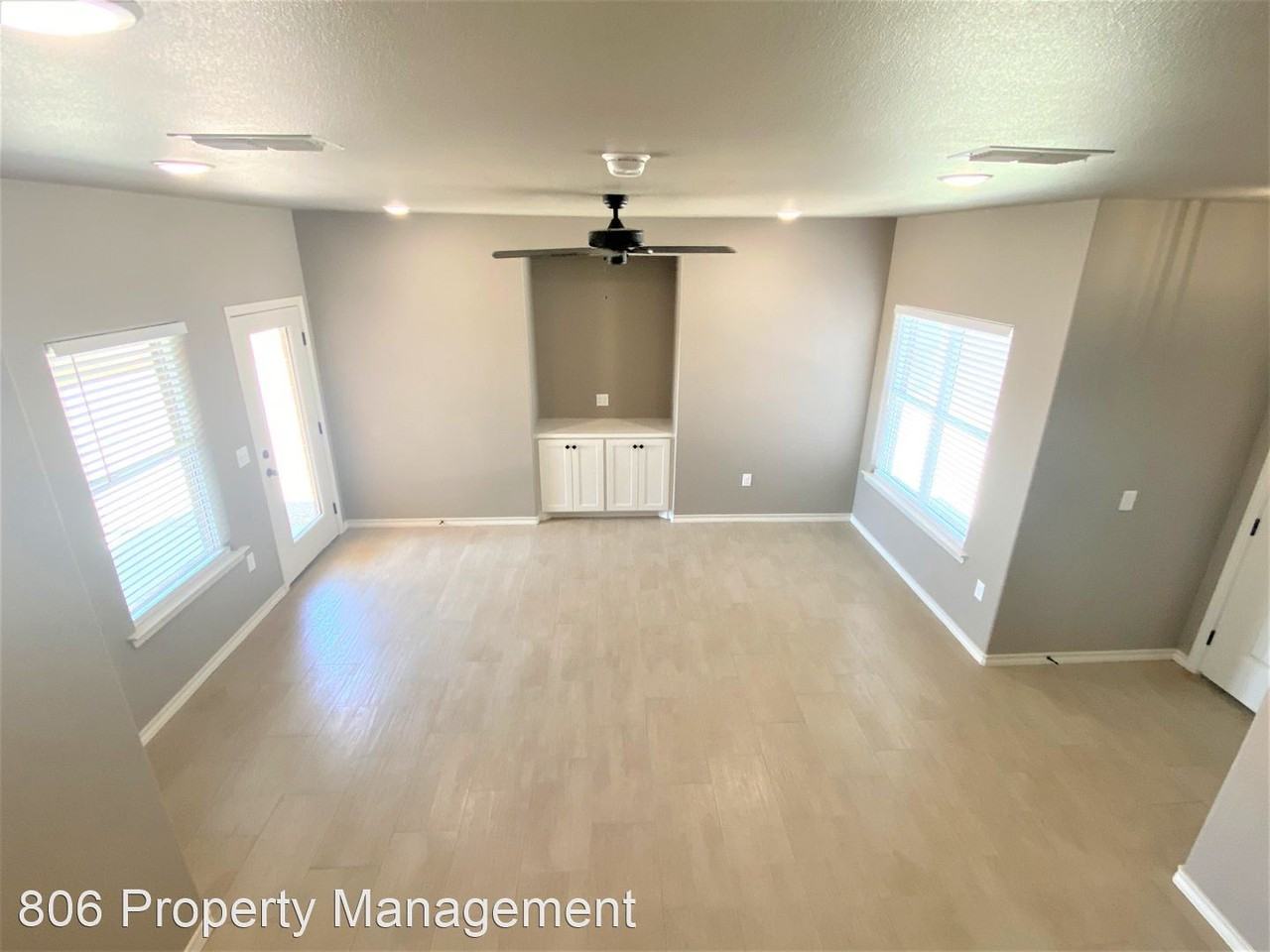 1402 15th St - Photo 3 of 16