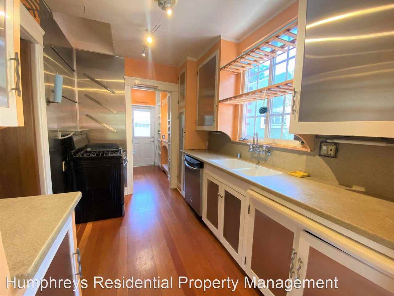 4615 Terrace Dr - Photo 3 of 39