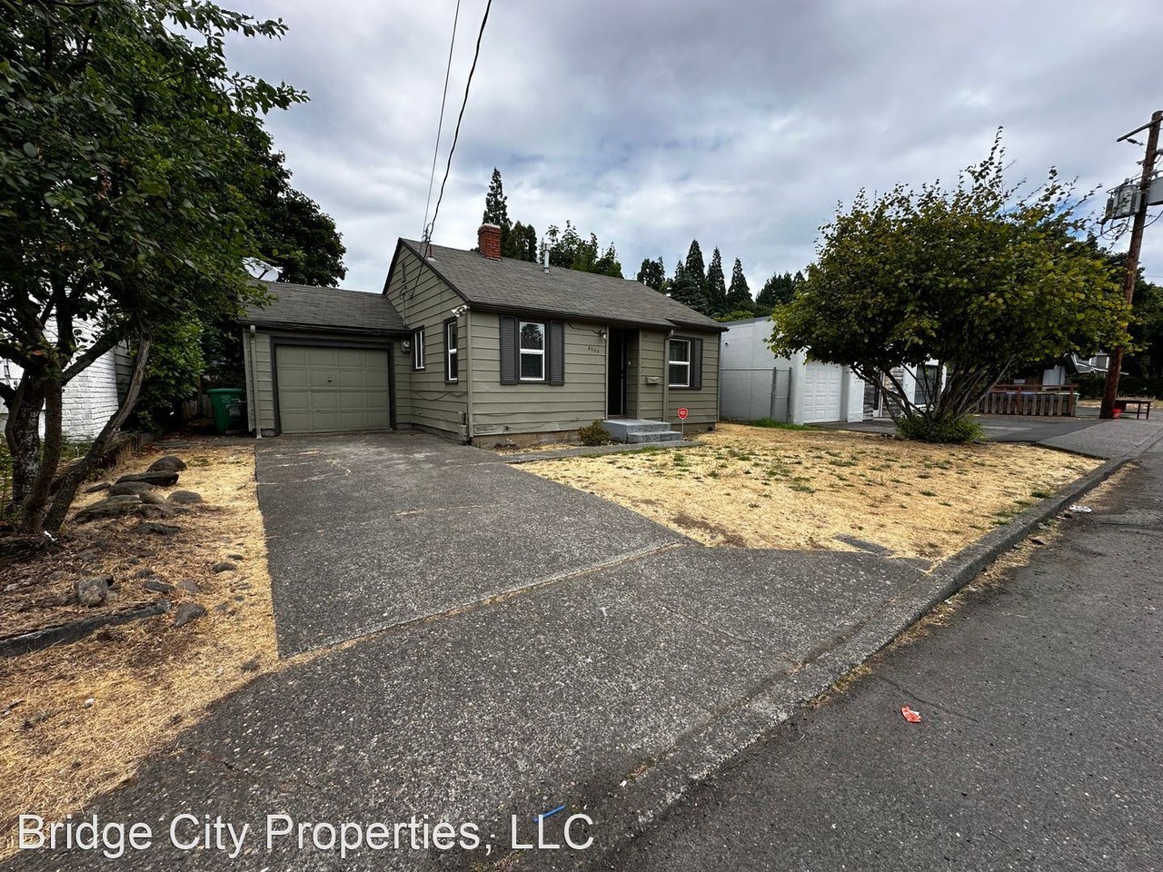 8225 Ne Beech St - Photo 2 of 30