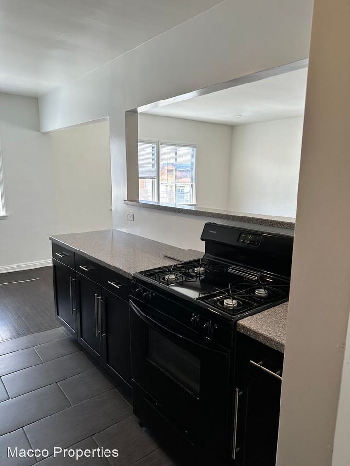 North of Pier Beach Pad - Photo 3 of 13