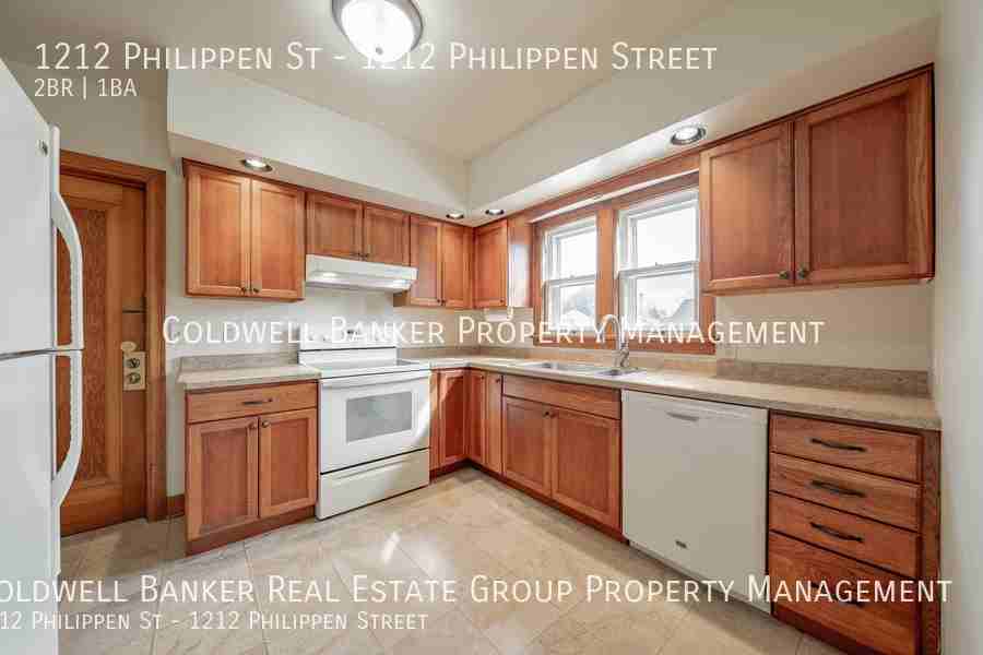 1212 Philippen Street - Photo 3 of 20