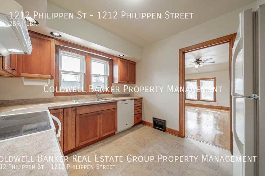 1212 Philippen Street - Photo 6 of 20