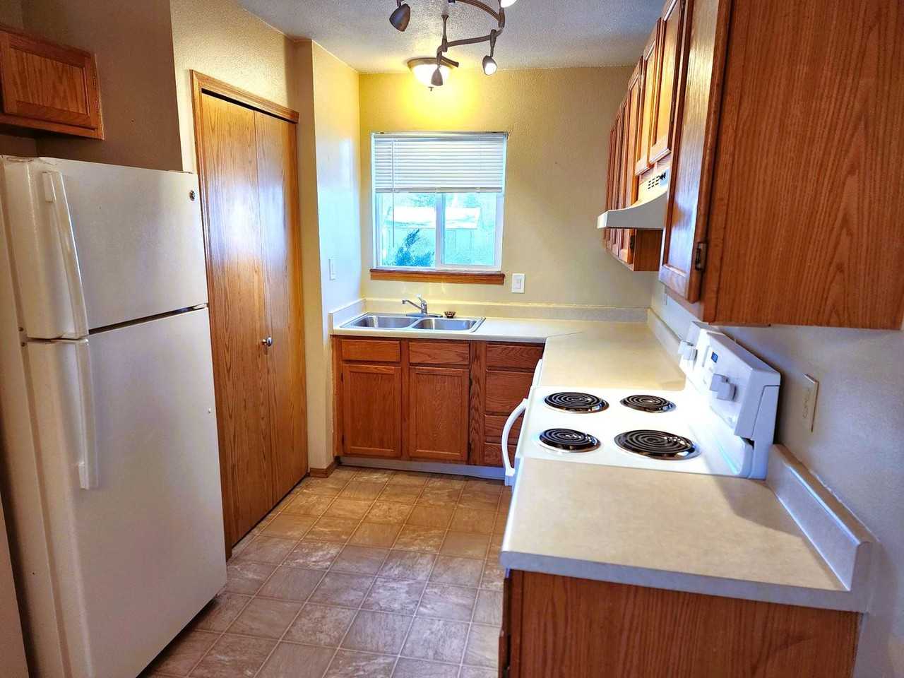 3015 Illinois Ave #C - Photo 6 of 22