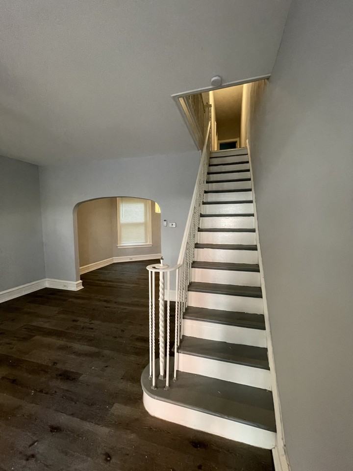 26 N Salford St #NA - Photo 2 of 10