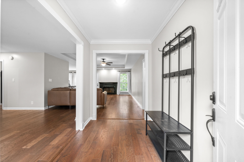 3877 Lake Rd - Photo 3 of 34