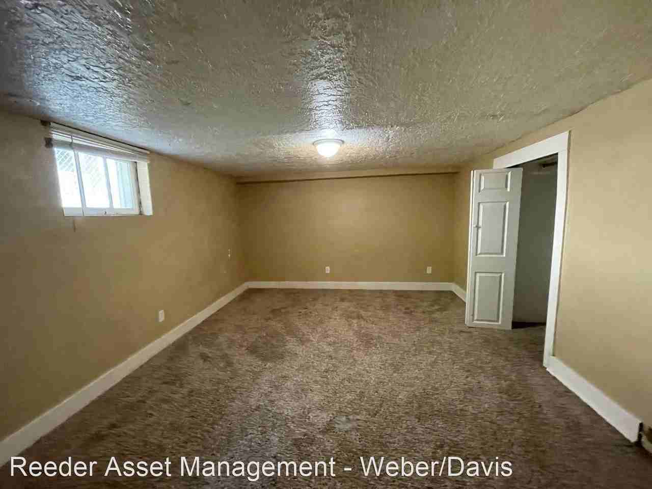 2273 Jefferson Ave - Photo 3 of 9