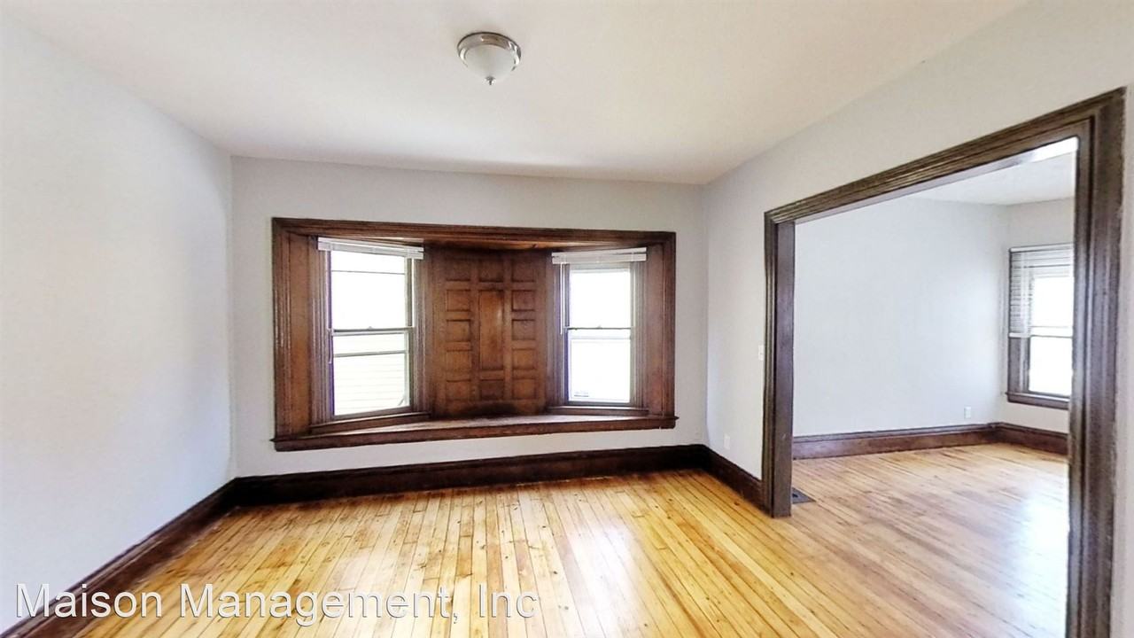 352-354 Broadway - Photo 2 of 11