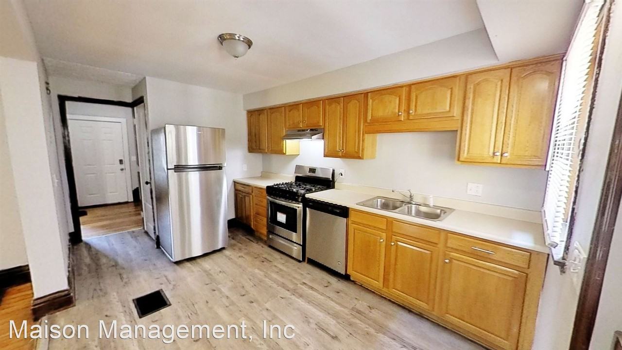 352-354 Broadway - Photo 3 of 11