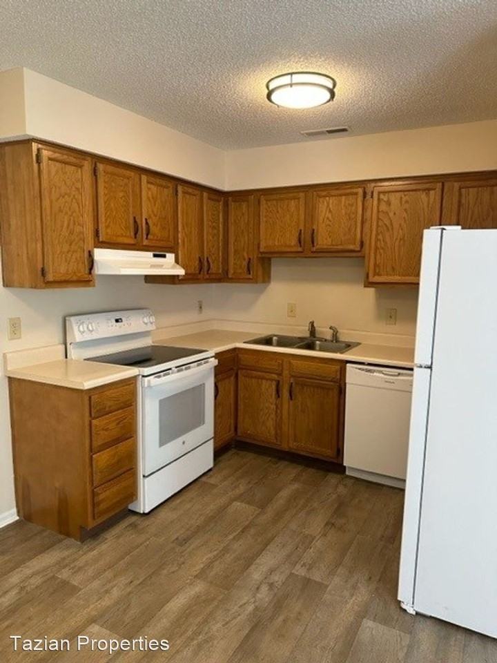 Pointe Center Cove - Photo 3 of 8