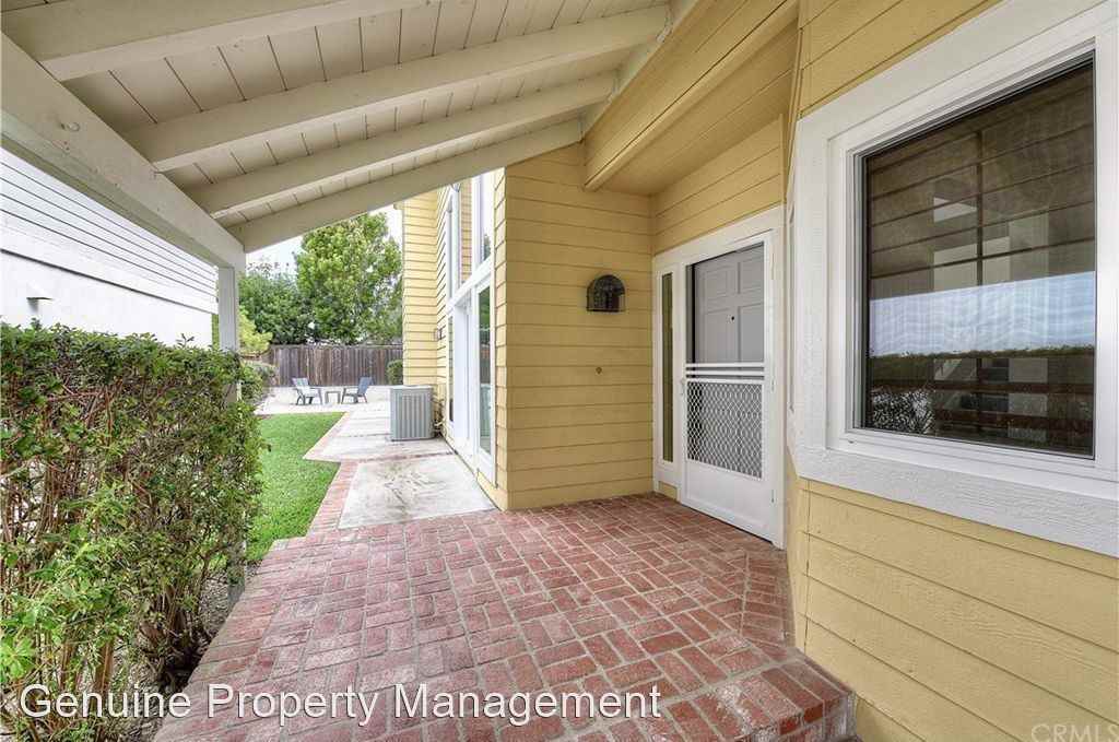 19 Oakcliff Dr - Photo 2 of 28