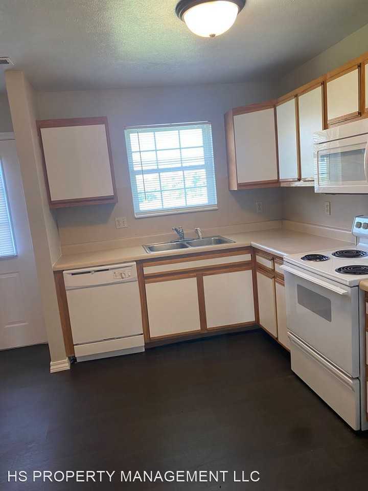 Petrus Circle - Photo 2 of 9