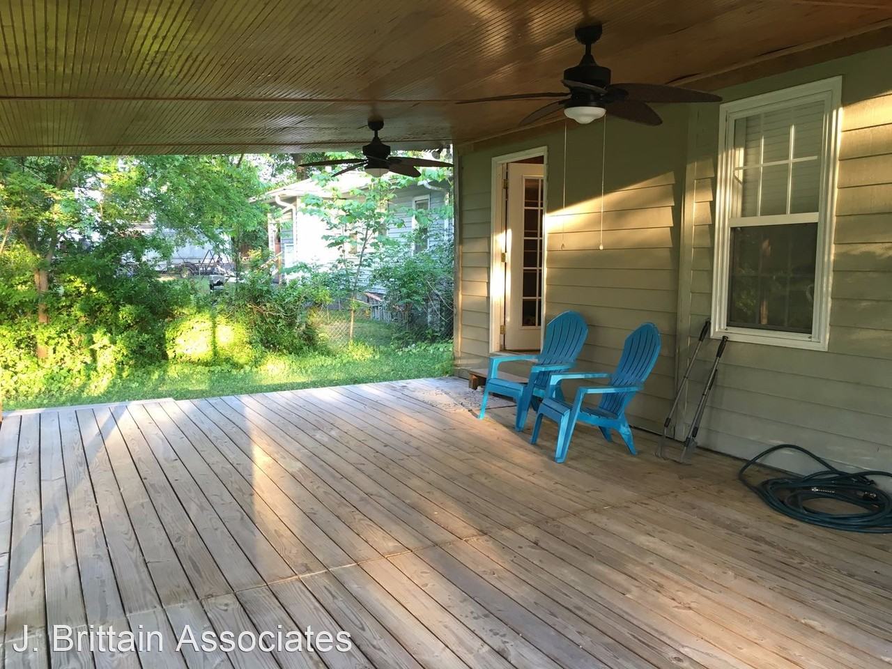 403 Main St - Photo 3 of 6