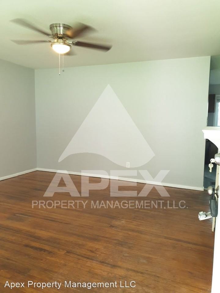 2628 Truman Ave - Photo 2 of 22