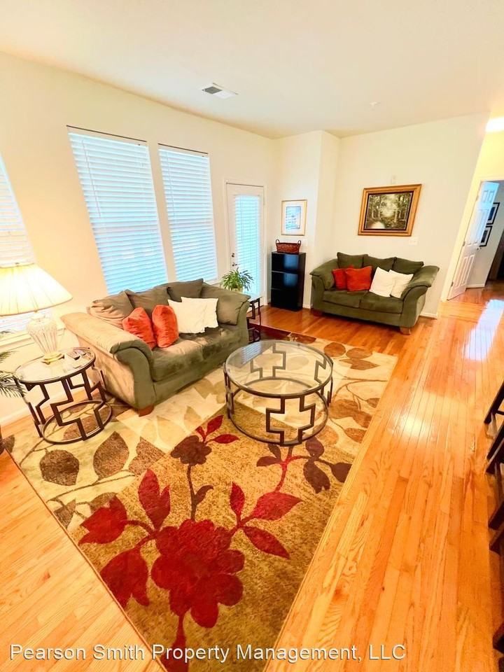 42531 Rockrose Sq #101 - Photo 3 of 12