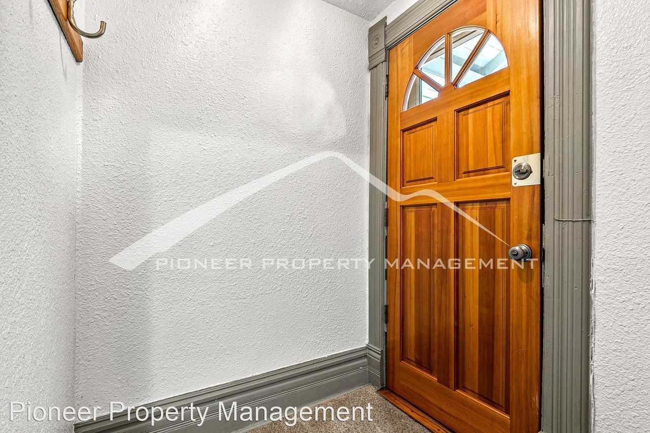 1790 S Logan St - Photo 3 of 23