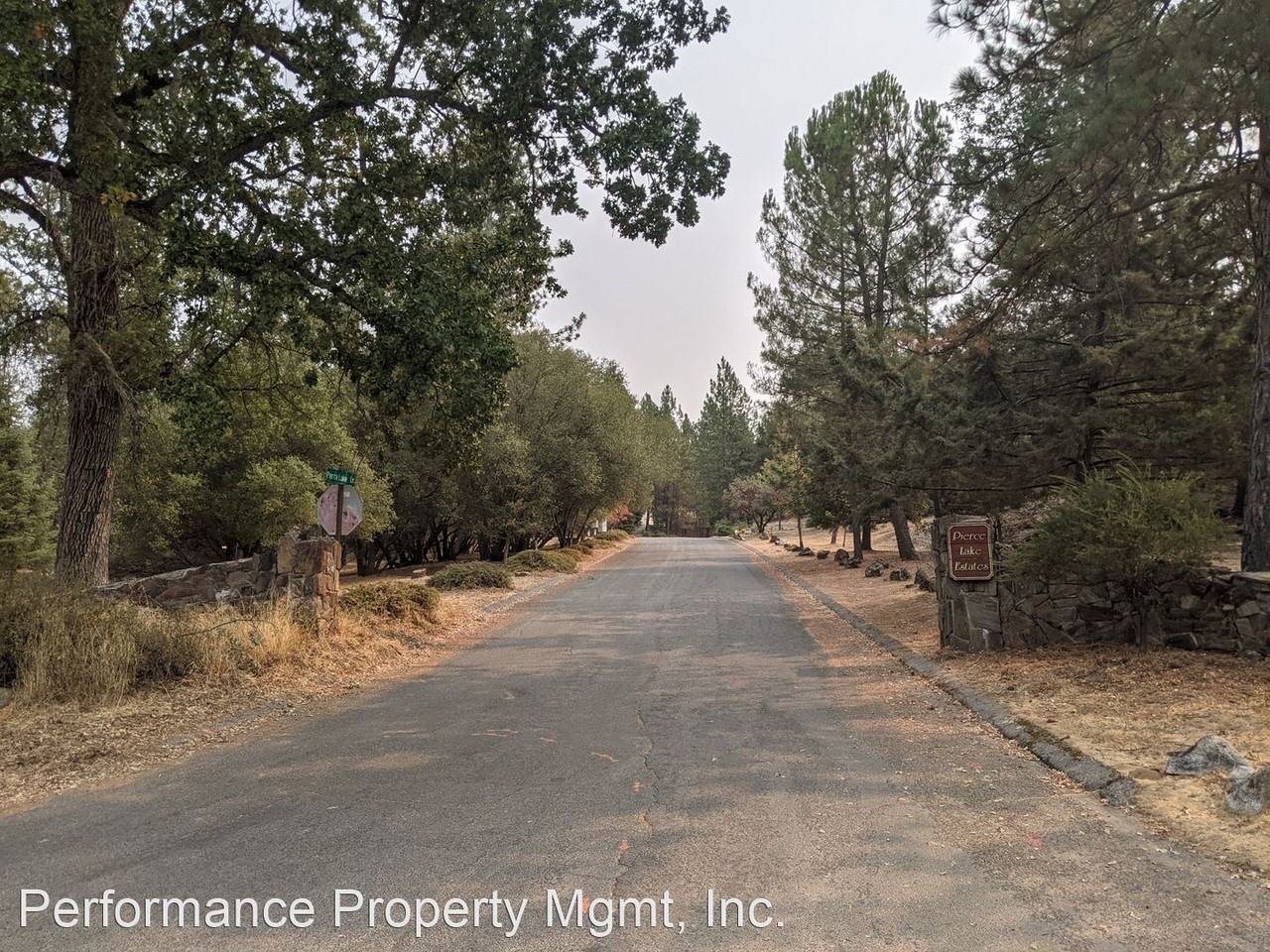 39751 Pierce Lake Dr - Photo 2 of 11