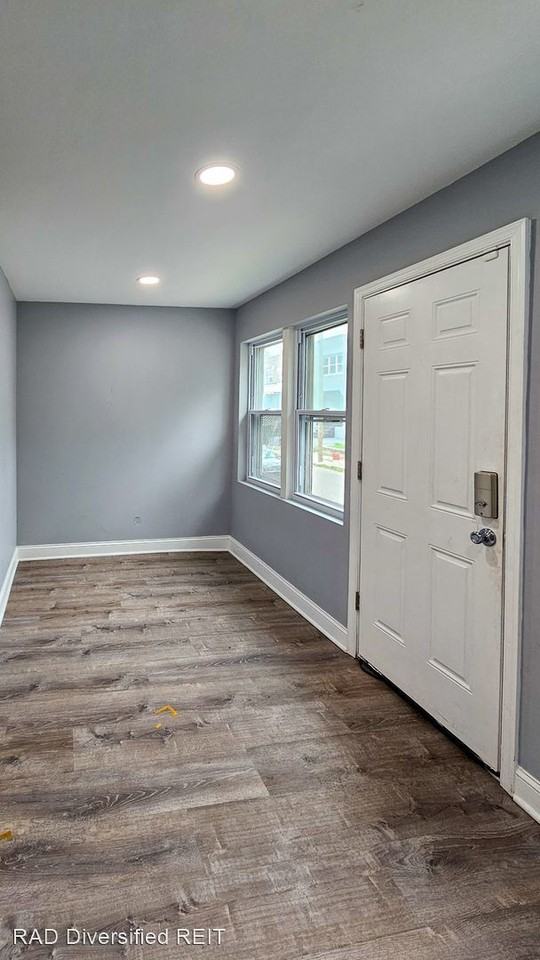 2650 S Holbrook St - Photo 2 of 15