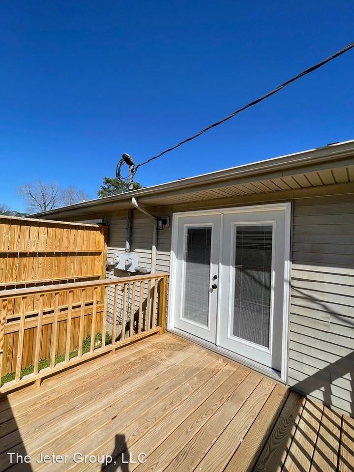 407/409 Walnut Road - Photo 3 of 28