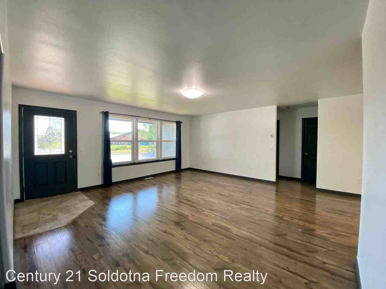 300 S Kobuk St - Photo 3 of 10