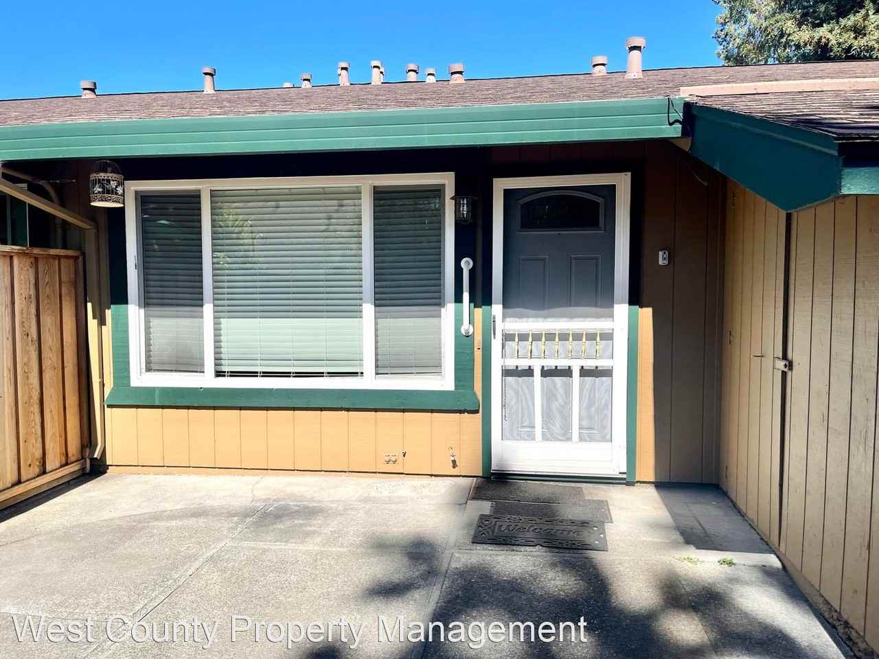 265 Lincoln Ave - Photo 2 of 14