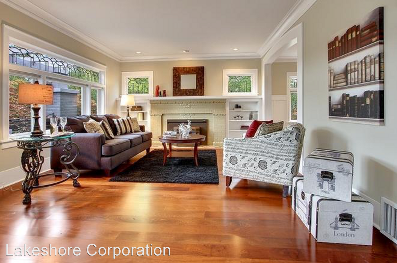 1935 E Calhoun St - Photo 3 of 14