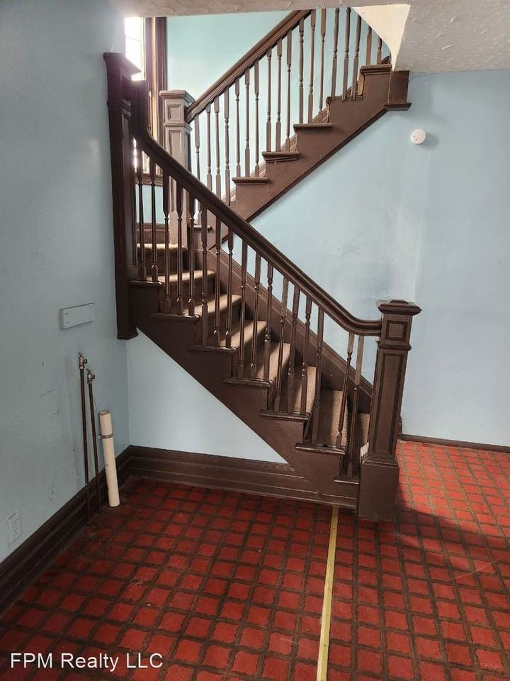 745 Maple Street - Photo 3 of 18