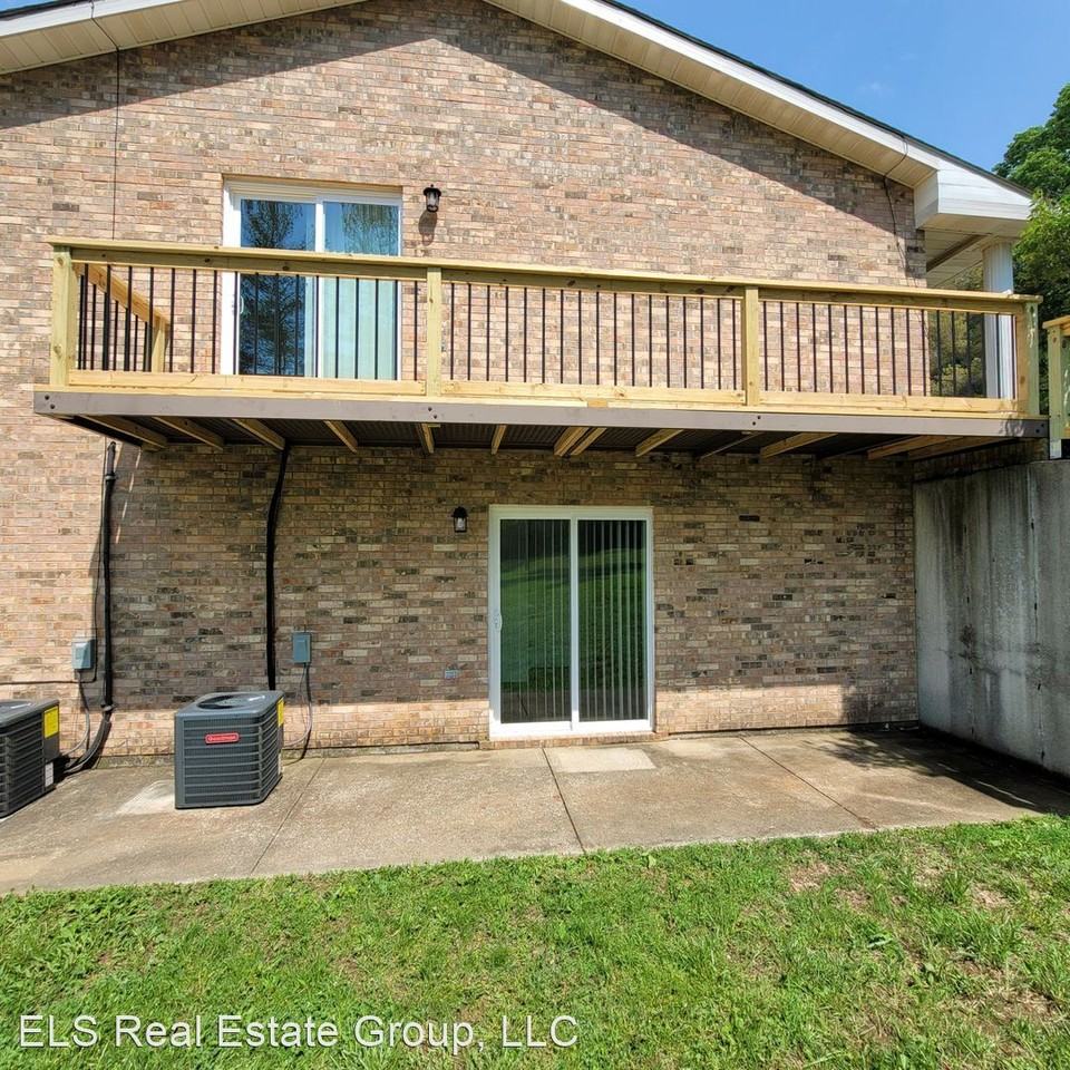 2BR-1BA Apartment - Marthasville, MO - Photo 3 of 14