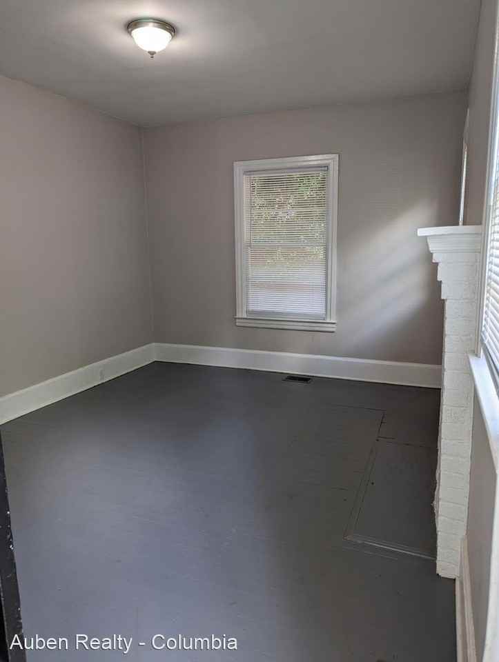 4908 James St - Photo 2 of 12