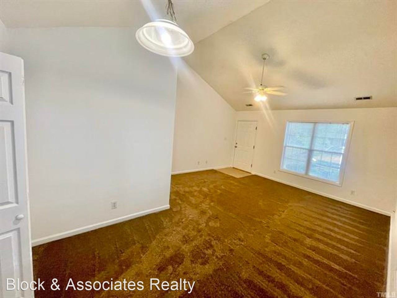 422 Wall St - Photo 3 of 14