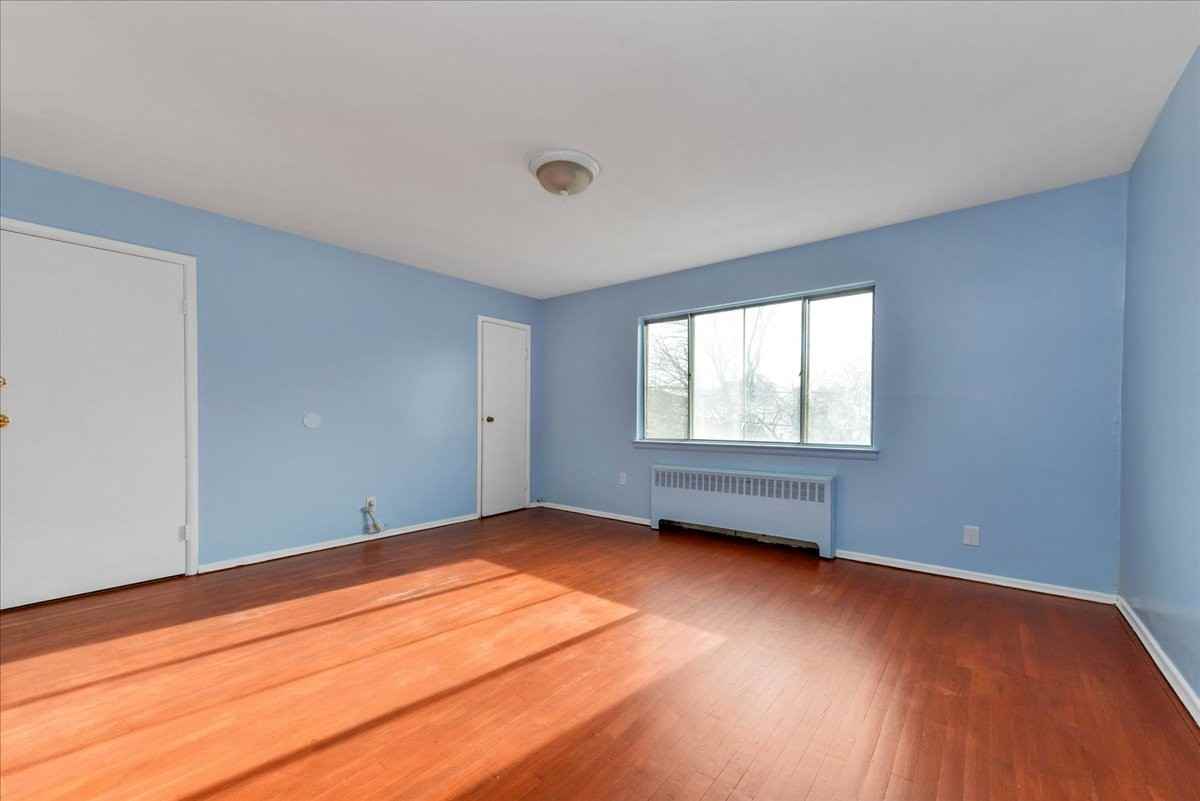 21841 100th Ave - Photo 2 of 11