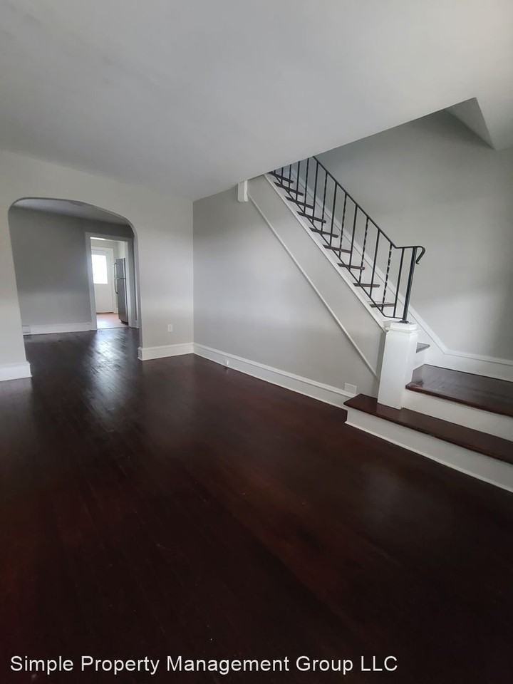 259 N 13th St - Photo 3 of 12