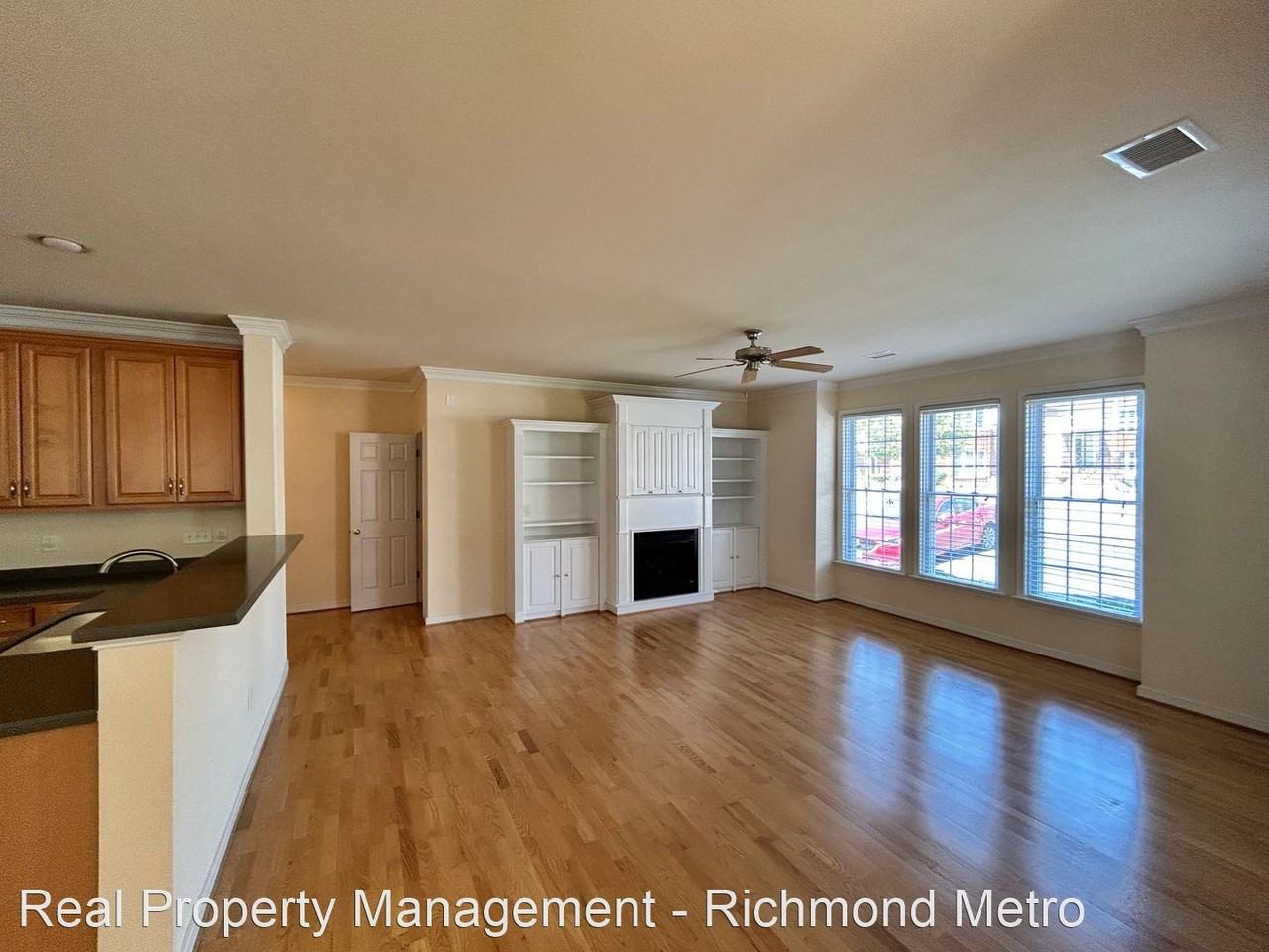 4122 San Marco Dr #C - Photo 3 of 20