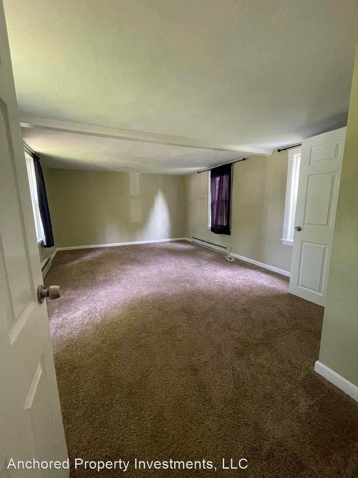 146A Ferry St - Photo 3 of 6