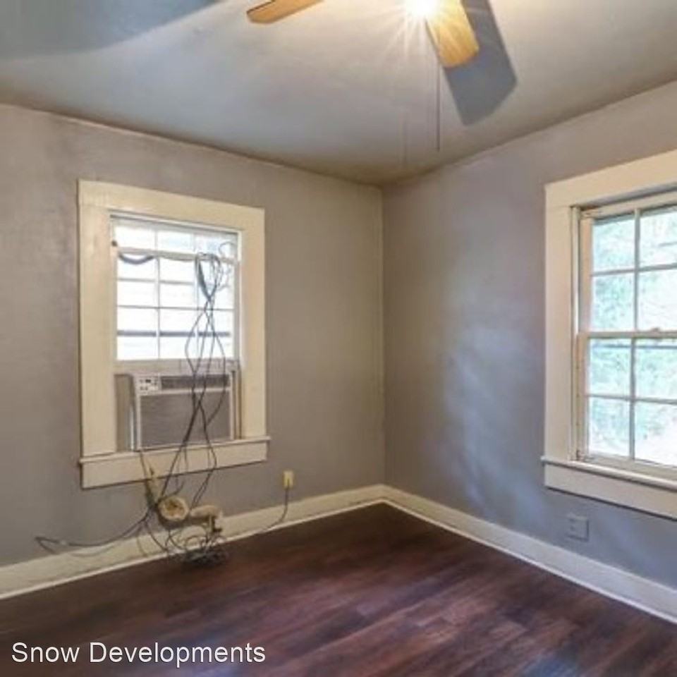 1723 W 16th St - Photo 2 of 6