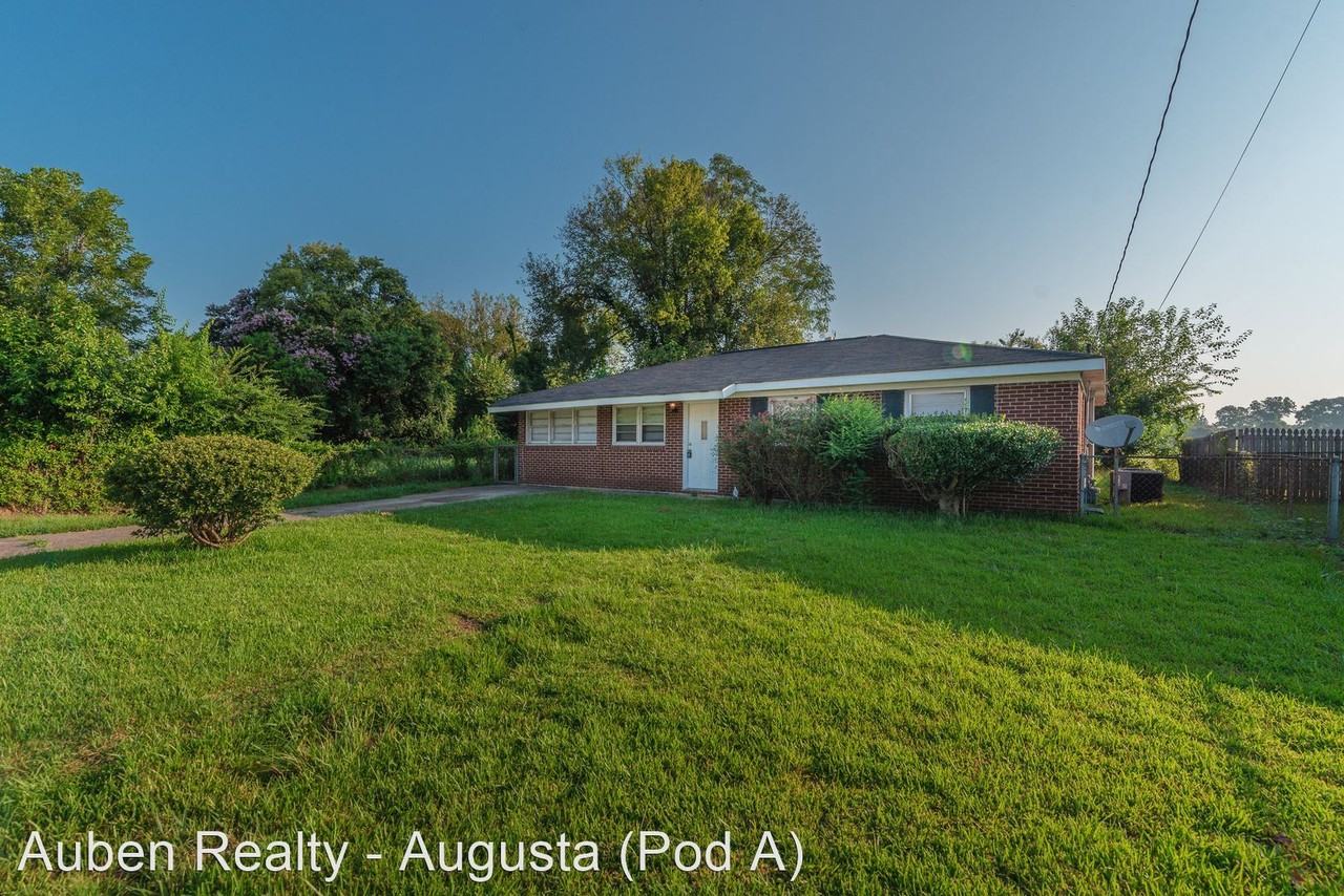 623 Aiken St - Photo 2 of 35