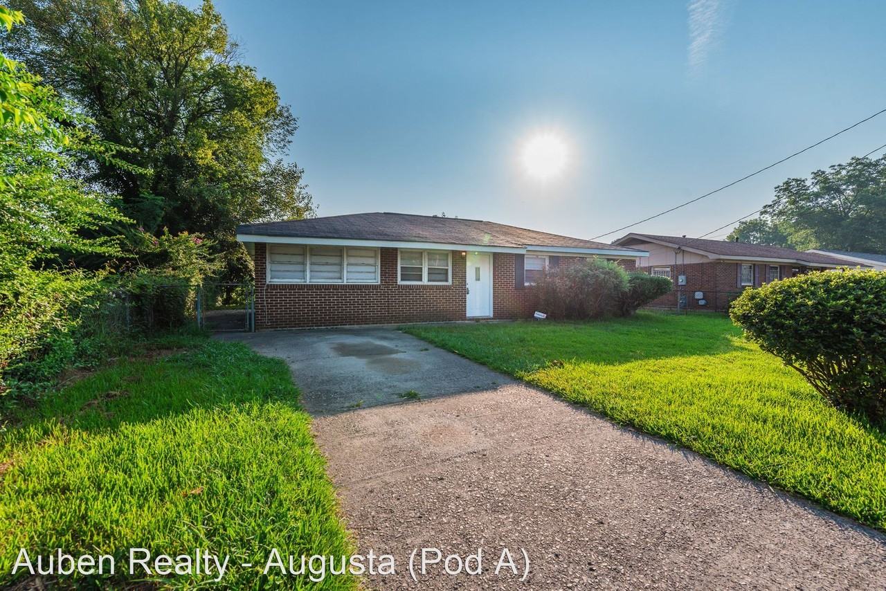 623 Aiken St - Photo 3 of 35