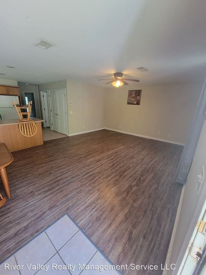 North Broadway - Photo 3 of 9