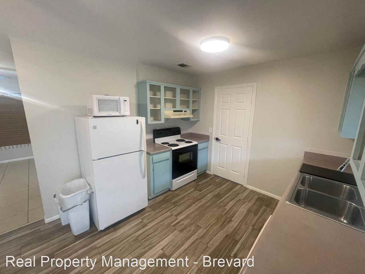 2434 Dakota Dr - Photo 3 of 23