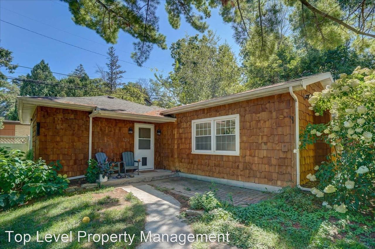 525 Hilldale Ct - Photo 3 of 24