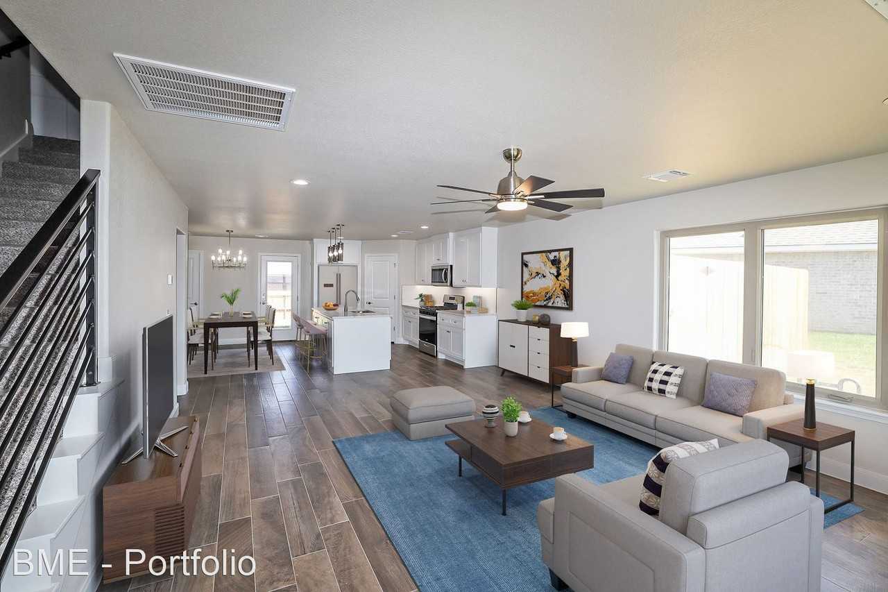 8107 Pensacola Ave - Photo 3 of 35