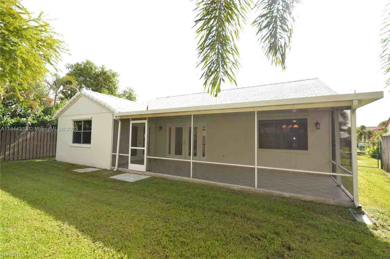 6315 Tweksbury Ter - Photo 2 of 11