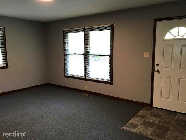 910 Mimosa Ln - Photo 2 of 10