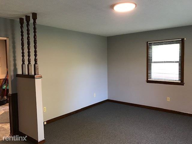 910 Mimosa Ln - Photo 3 of 10