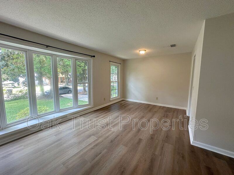 213 Jimbo Rd - Photo 4 of 23