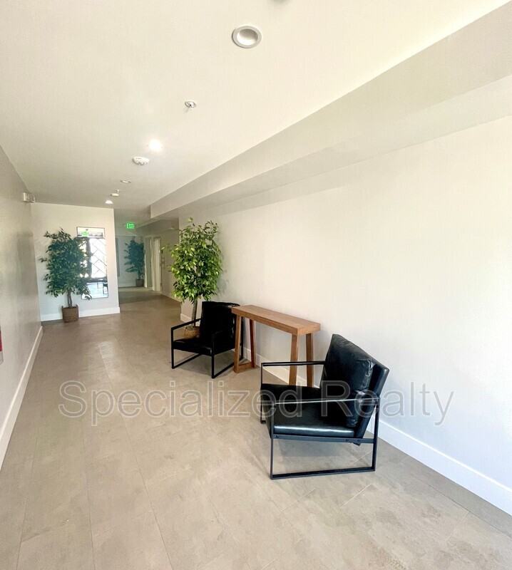 5068 Romaine St #106 - Photo 4 of 6