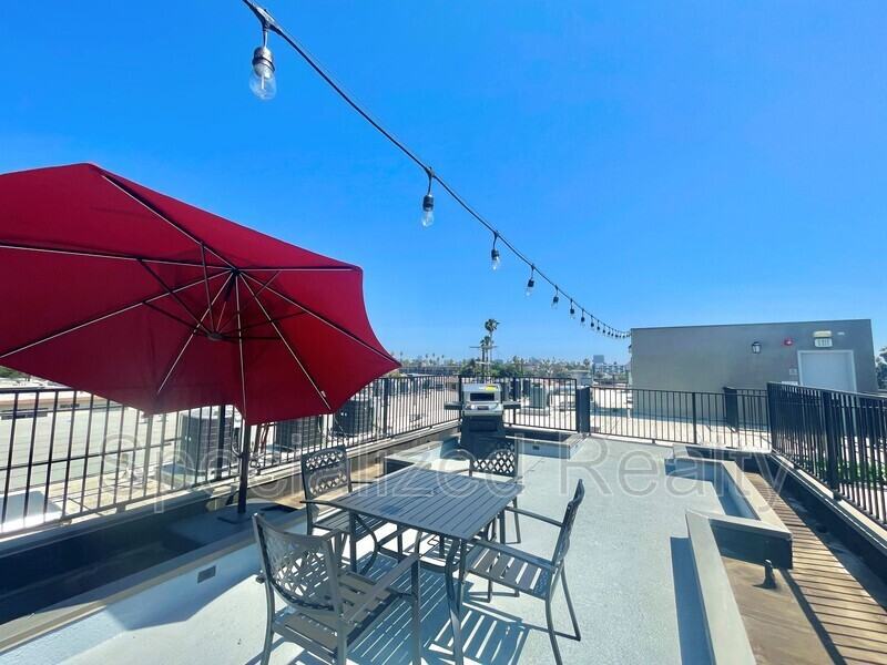 5068 Romaine St #106 - Photo 5 of 6