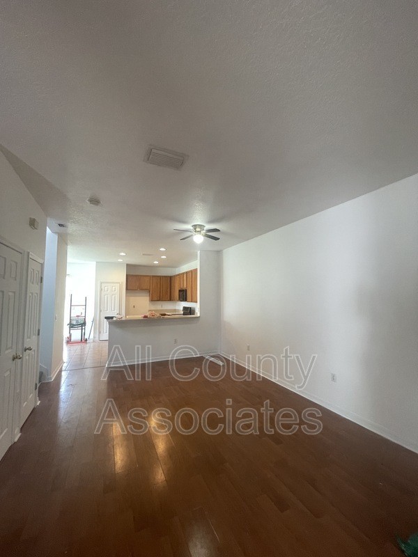 11675 Declaration Dr - Photo 5 of 19