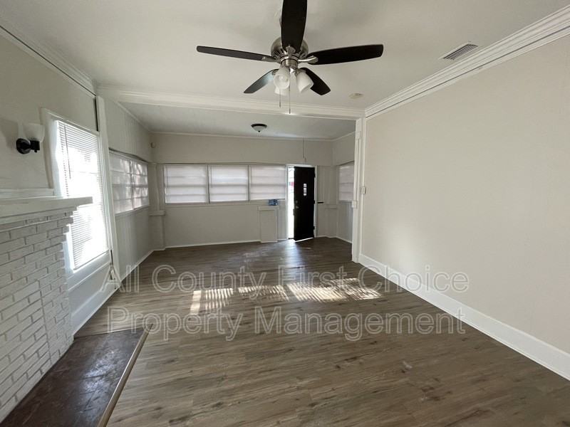 1111 James Ave S - Photo 2 of 26